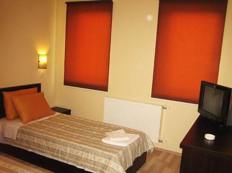Hotel Aldi Cagllavice الغرفة الصورة
