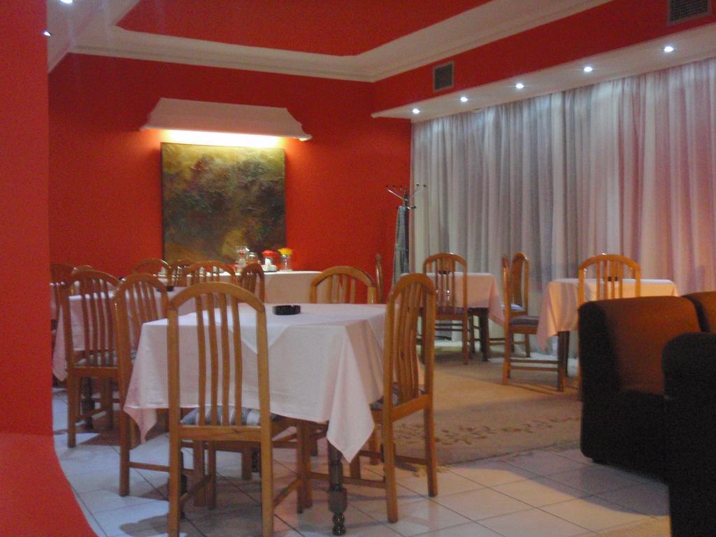 Hotel Aldi Cagllavice المطعم الصورة