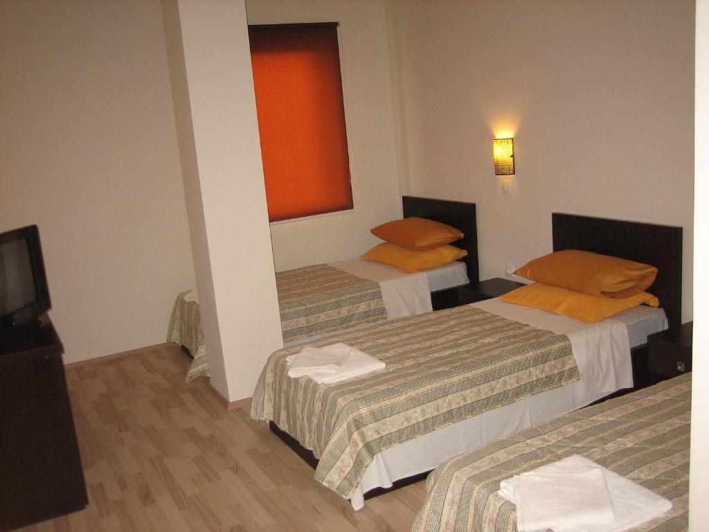 Hotel Aldi Cagllavice الغرفة الصورة