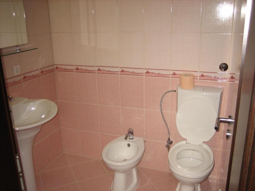 Hotel Aldi Cagllavice الغرفة الصورة